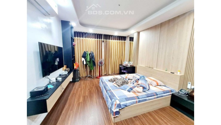 Nhà VIP Hoàng Cầu, Đống Đa, phân lô ô tô, kinh doanh, DT 65m, 12 tỷ (Thương lượng)